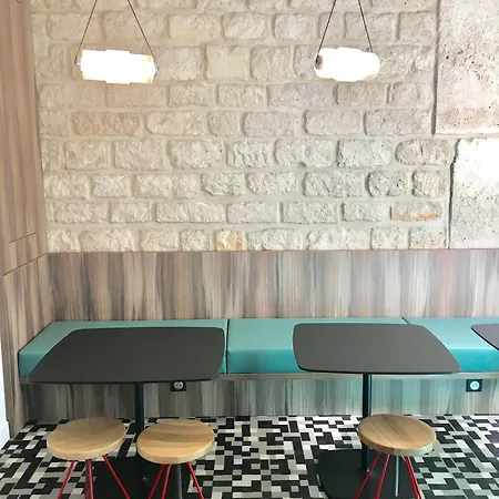 イビス スタイルズ ガール サン ラザール ホテル パリ