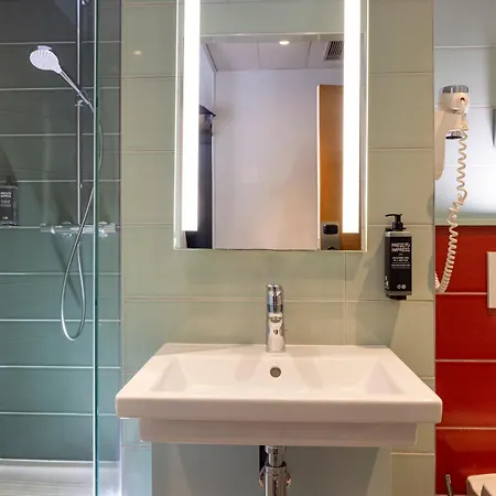 Hotel Ibis Styles Gare Saint Lazare 3*