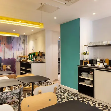 イビス スタイルズ ガール サン ラザール