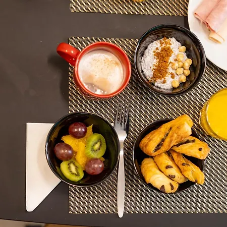 イビス スタイルズ ガール サン ラザール 3* パリ