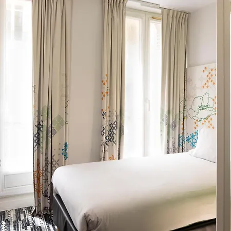 イビス スタイルズ ガール サン ラザール ホテル 3*