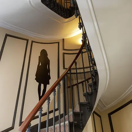 Ibis Styles Gare Saint Lazare Hotel 3*