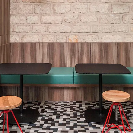 Ibis Styles Gare Saint Lazare Hotel 3*