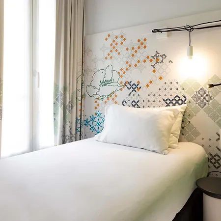 Отель Ibis Styles Gare Saint Lazare 3*