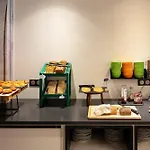 Ibis Styles Gare Saint Lazare Hotel Paryż
